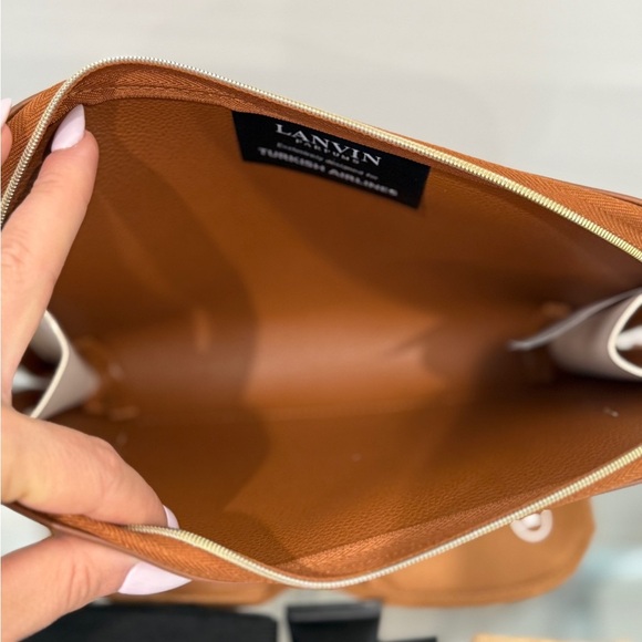 Turkish Airlines Business Class Amenity Kit // LANVIN // 2025 - Picture 7 of 7